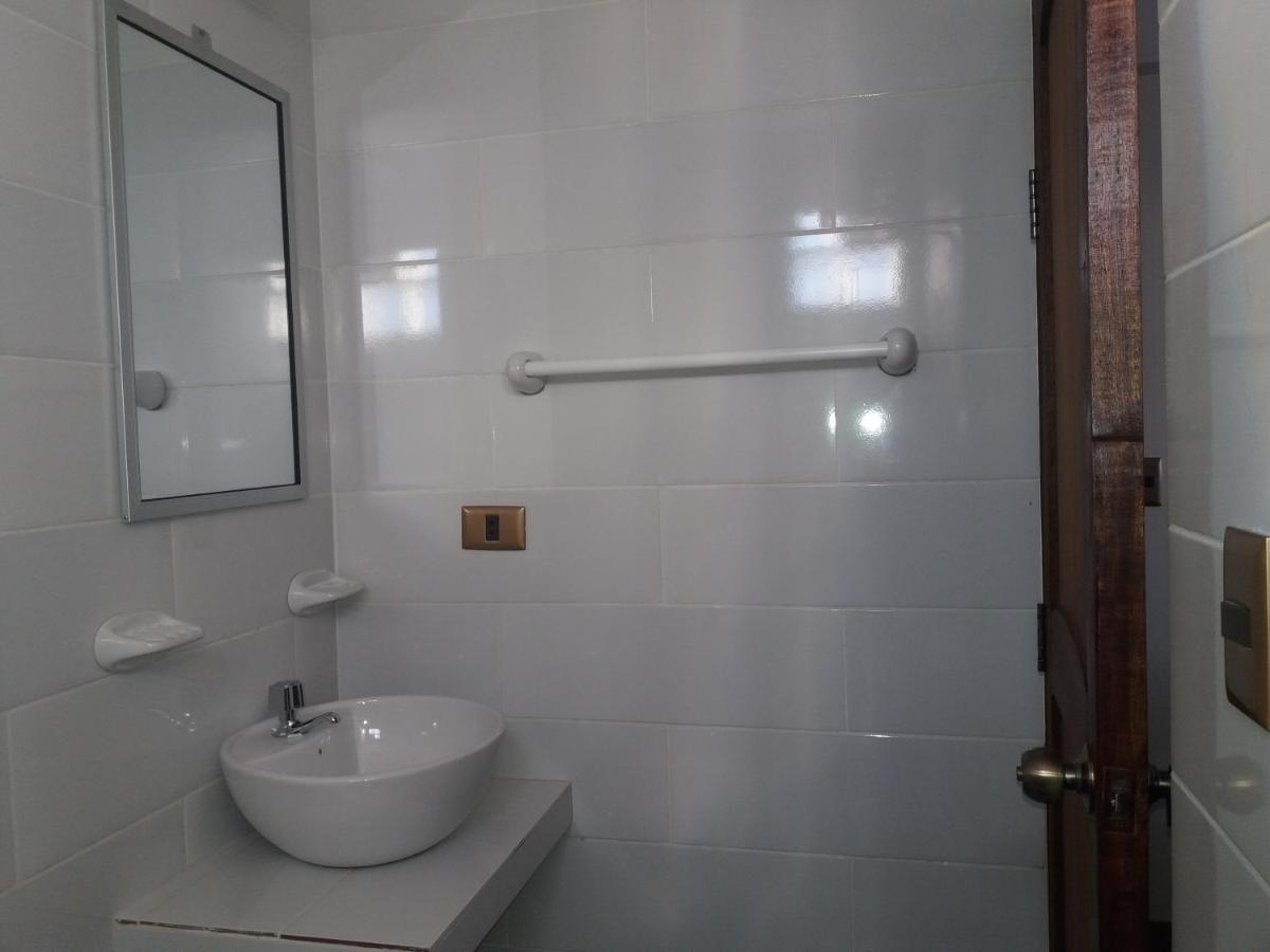 Hostal Jerian Uyuni Ngoại thất bức ảnh